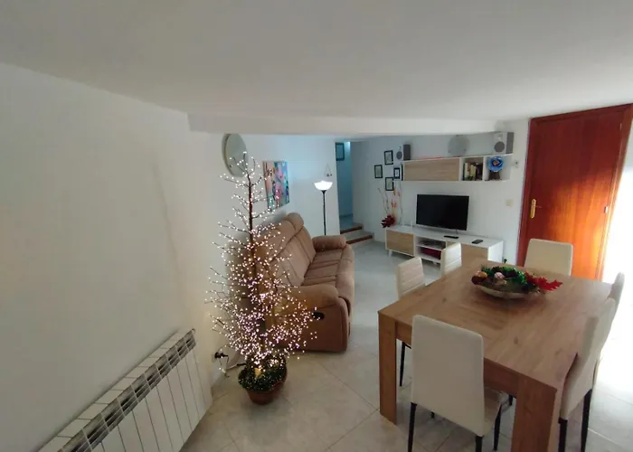 Holiday home Casa Vitoria Monroyo